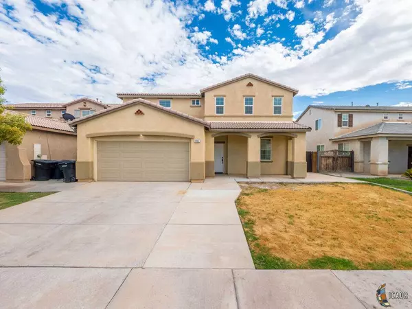 1061 Desertview Ave, El Centro, CA 92243