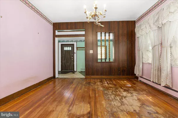 2215 SULPHUR SPRING RD, Halethorpe, MD 21227