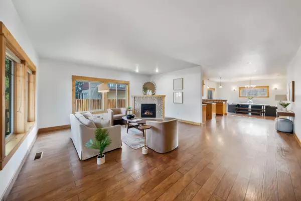 210 N Maple St, Sisters, OR 97759