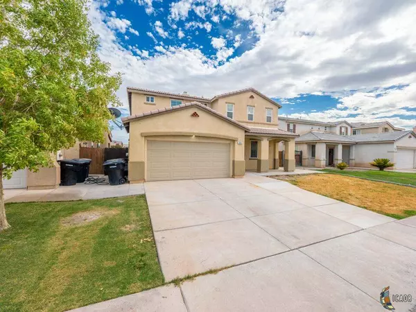 1061 Desertview Ave, El Centro, CA 92243