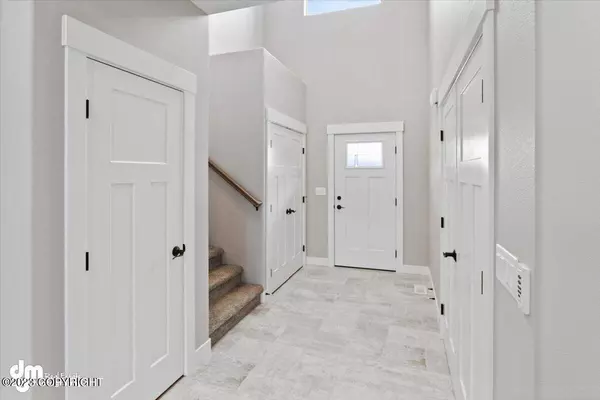 1141 W Bluff View DR, Wasilla, AK 99654