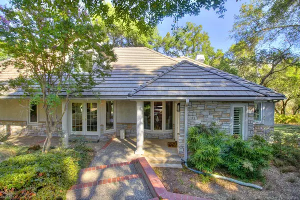 5676 Val Verde RD, Loomis, CA 95650