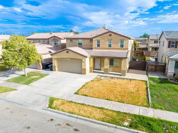 1061 Desertview Ave, El Centro, CA 92243