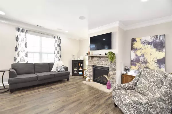 142 Chance RD, Mooresville, NC 28115