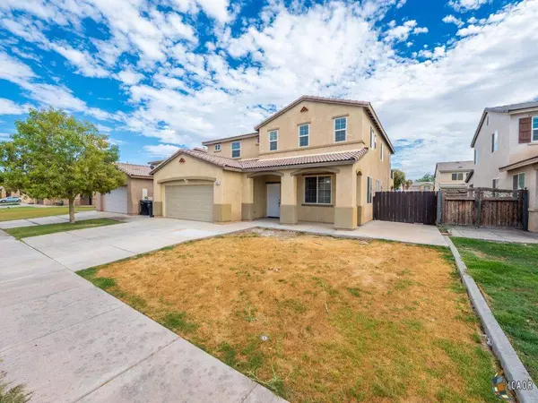 1061 Desertview Ave, El Centro, CA 92243