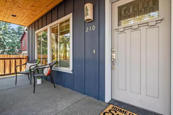 210 N Maple St, Sisters, OR 97759