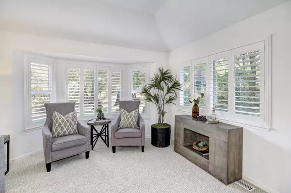 5676 Val Verde RD, Loomis, CA 95650