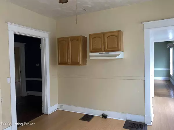 3234 Virginia Ave, Louisville, KY 40211