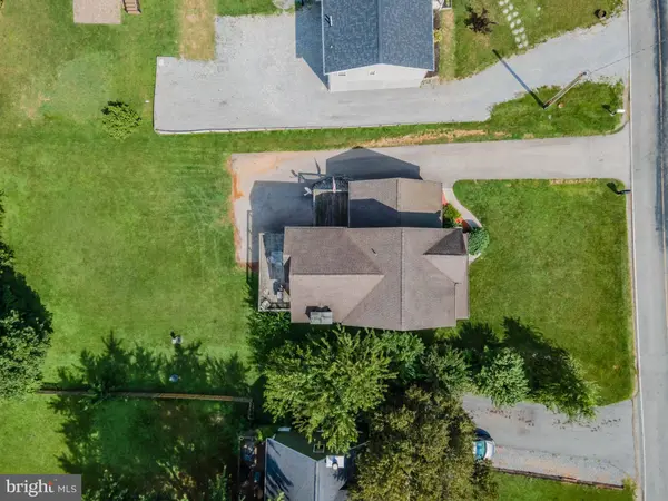 7 SCHOFIELD DR, East Berlin, PA 17316