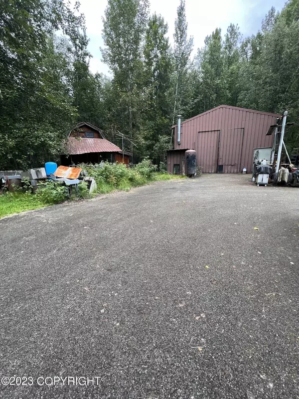 22303 Bernie AVE, Chugiak, AK 99567