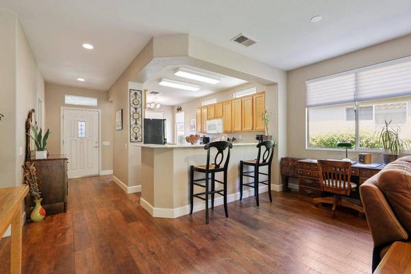 6080 Whisperlodge WAY, Roseville, CA 95747