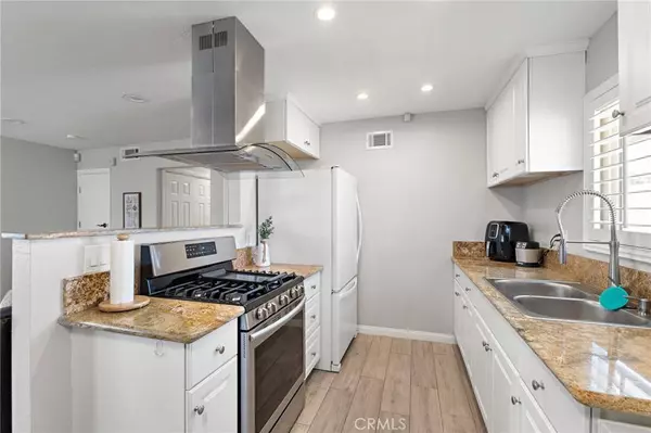 2455 Deodar ST #4, Santa Ana, CA 92705