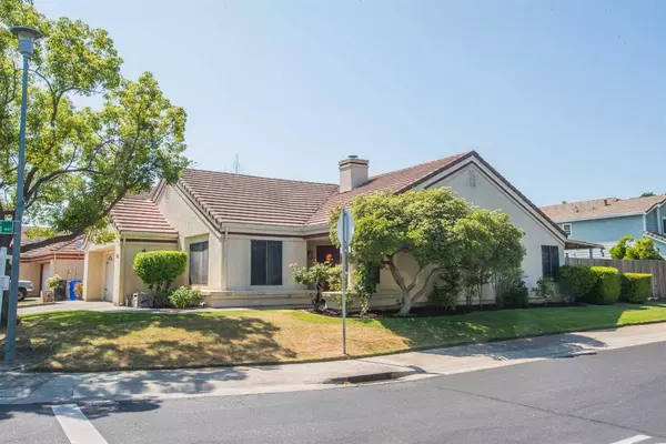 5163 Laguna Park DR, Elk Grove, CA 95758