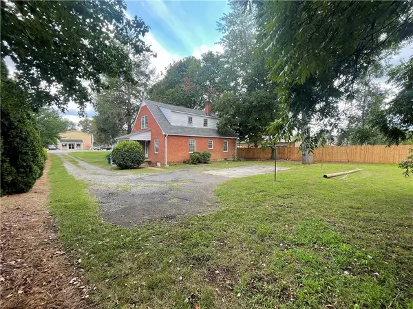 266 W Swannanoa Avenue, Liberty, NC 27298