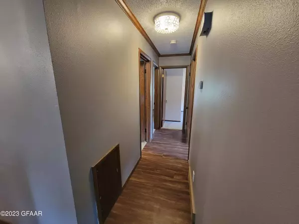 3302 CHERRY LYNN Drive, Grand Forks, ND 58201