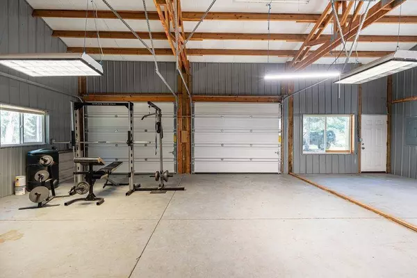 232 Hillside Ln, Newport, WA 99156