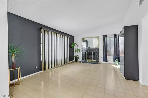 722 Irwindale Avenue, Las Vegas, NV 89123