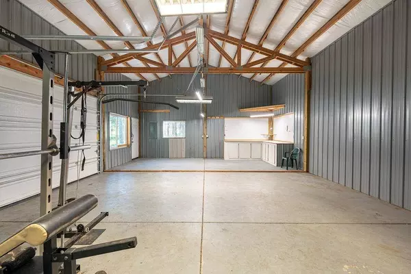 232 Hillside Ln, Newport, WA 99156