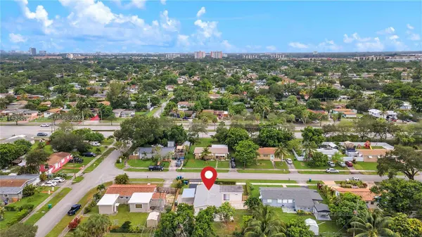 1271 NE 206th St, Miami, FL 33179