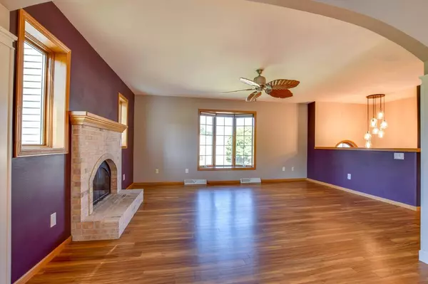 805 N DIVISION Street, Waunakee, WI 53597