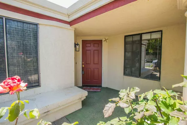 5163 Laguna Park DR, Elk Grove, CA 95758