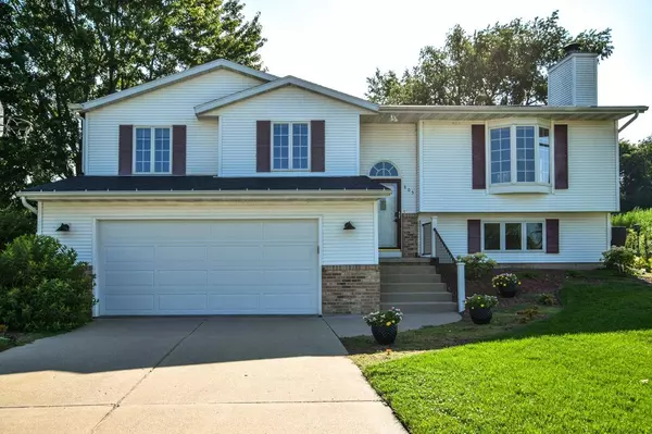 805 N DIVISION Street, Waunakee, WI 53597