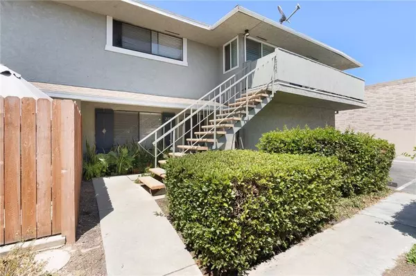 2455 Deodar ST #4, Santa Ana, CA 92705