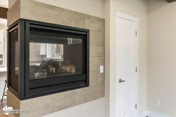 1504 H ST #4, Anchorage, AK 99501