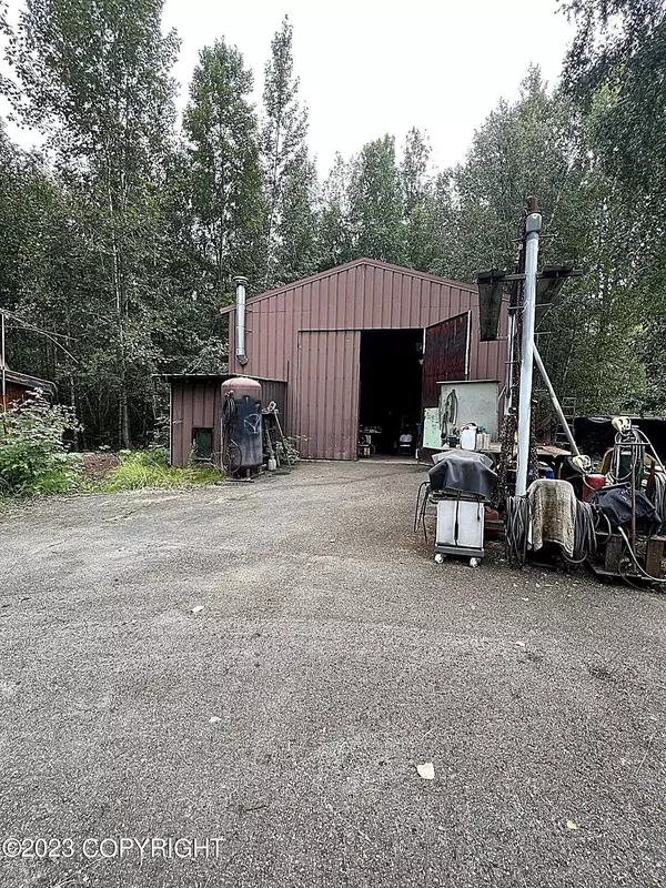 22303 Bernie AVE, Chugiak, AK 99567