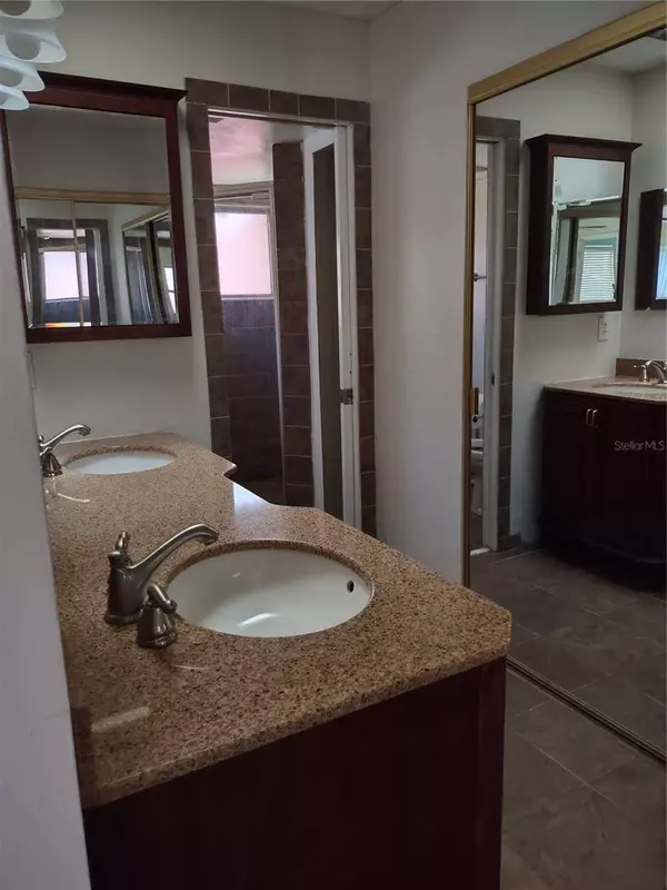 5025 NASSAU CIR #6, Orlando, FL 32808