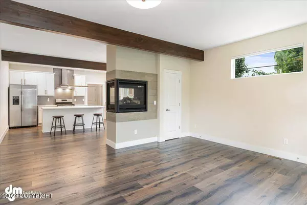 1504 H ST #4, Anchorage, AK 99501