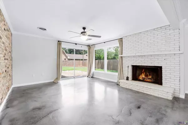 325 SEYBURN DR, Baton Rouge, LA 70808