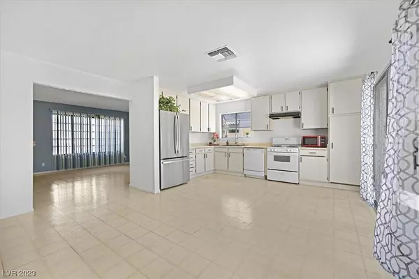 722 Irwindale Avenue, Las Vegas, NV 89123