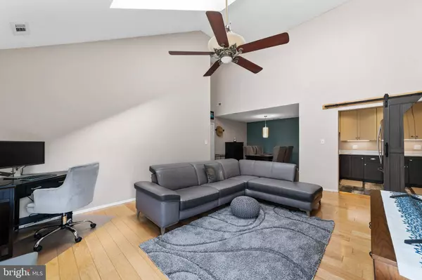 4914-C DUNBARTON RD, Mount Laurel, NJ 08054