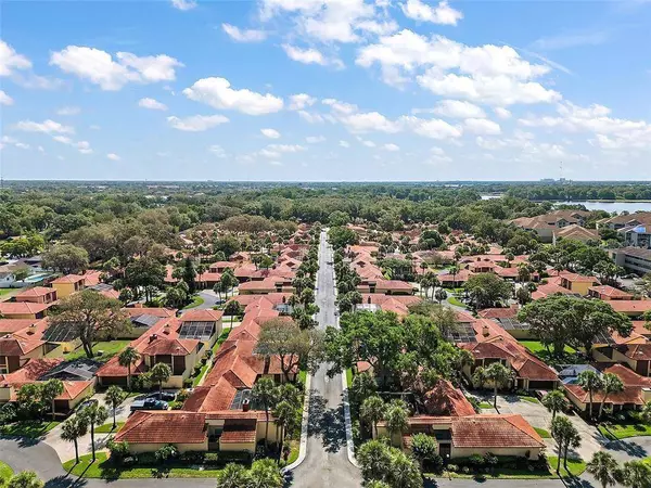 5025 NASSAU CIR #6, Orlando, FL 32808