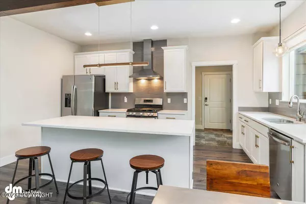 1504 H ST #4, Anchorage, AK 99501