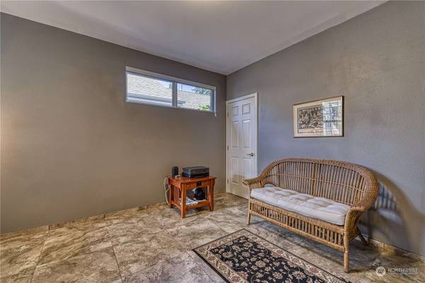 3829 67th Avenue Ct W, University Place, WA 98466