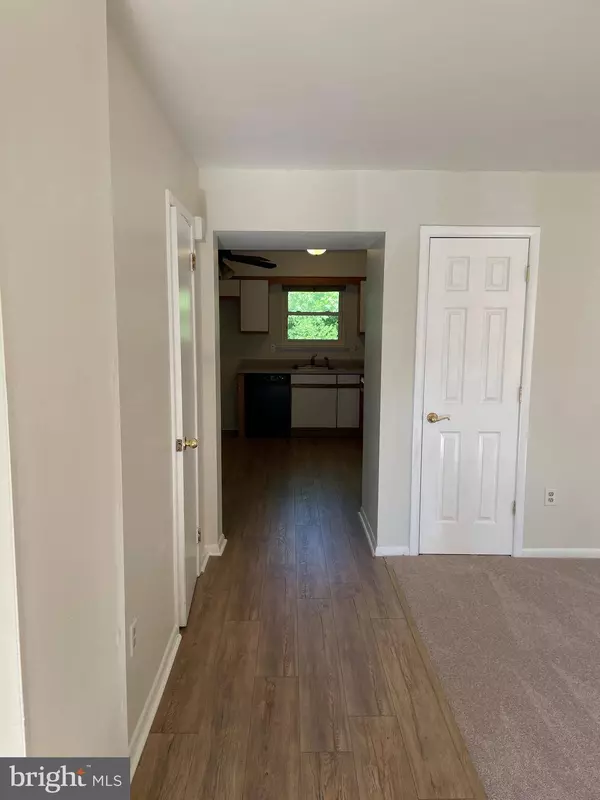 6 ADAM LN, Voorhees, NJ 08043