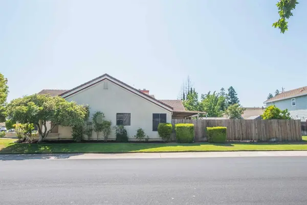 5163 Laguna Park DR, Elk Grove, CA 95758