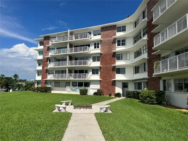 1700 NE 105th St #517, Miami Shores, FL 33138