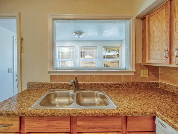 1410 Lakeview Ave, Klamath Falls, OR 97601