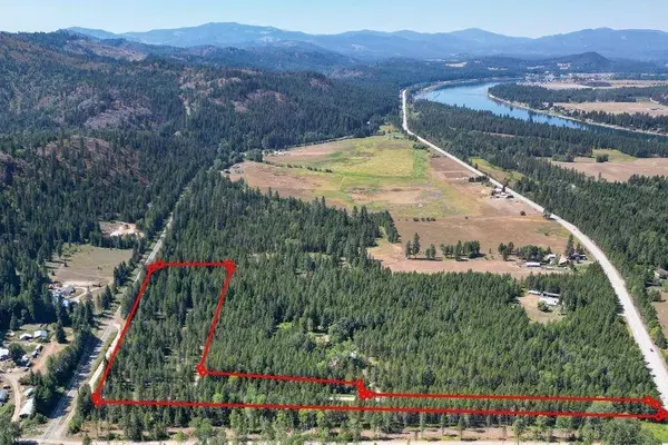 232 Hillside Ln, Newport, WA 99156