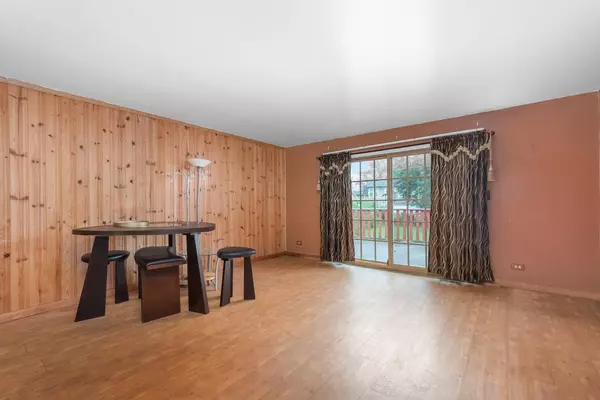 17730 Pheasant LN, Country Club Hills, IL 60478