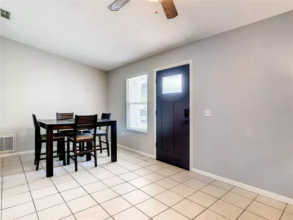 3902 LAKE SHORE DR, Palm Harbor, FL 34684