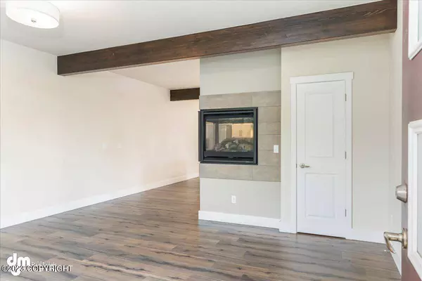 1504 H ST #4, Anchorage, AK 99501