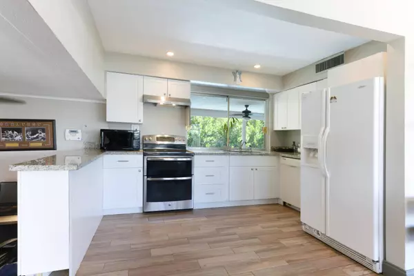 1111 W Camino Real, Boca Raton, FL 33486