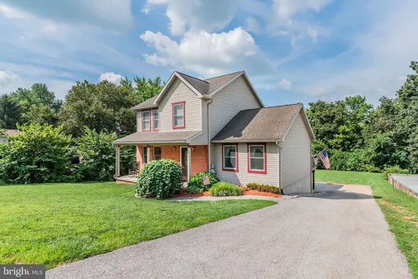 7 SCHOFIELD DR, East Berlin, PA 17316