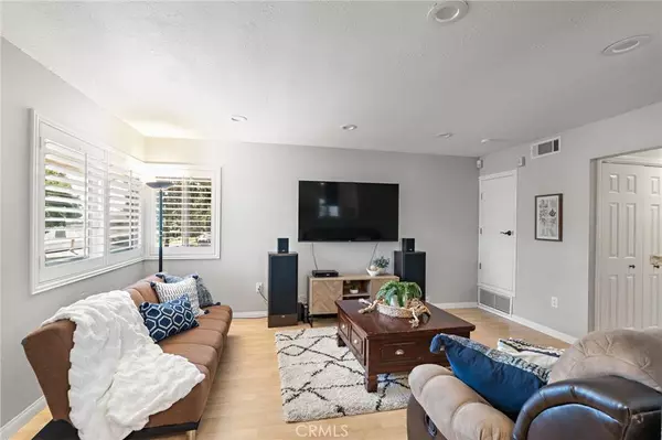 2455 Deodar ST #4, Santa Ana, CA 92705