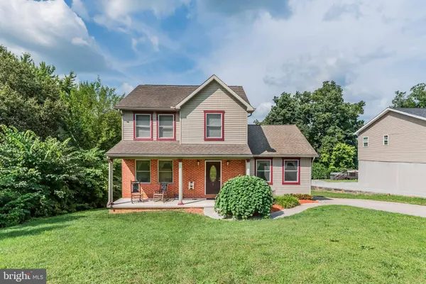 7 SCHOFIELD DR, East Berlin, PA 17316