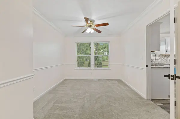 6141 Moss Wood DR, Fishers, IN 46038